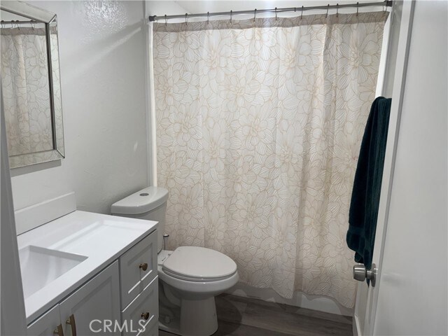 Building Photo - 2128 W Larkspur Dr