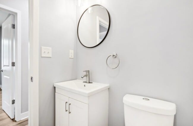 Building Photo - 2018 Rembrandt St