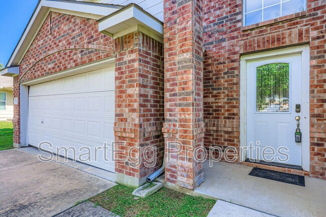 Building Photo - 924 Melted Candle Cove