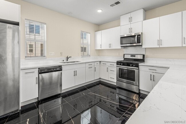 Building Photo - 5405 Beach Grass Ln