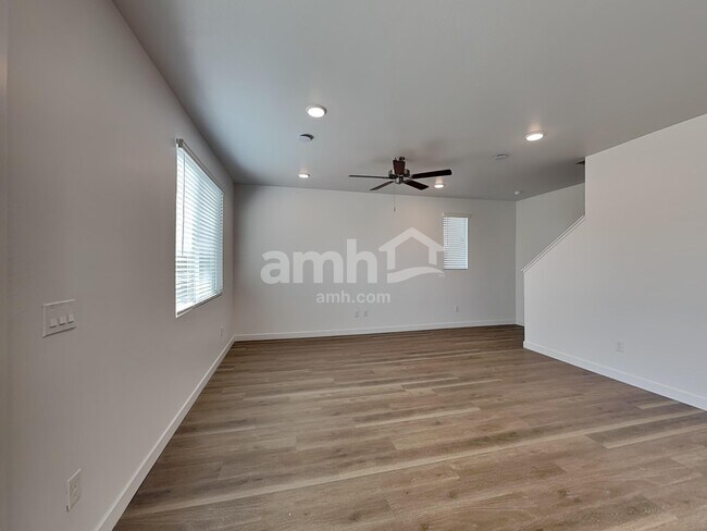 Building Photo - 12627 W Flynn Ln
