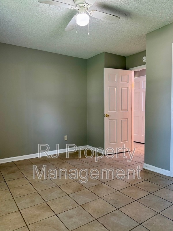 Building Photo - 4521 Stony Point Dr