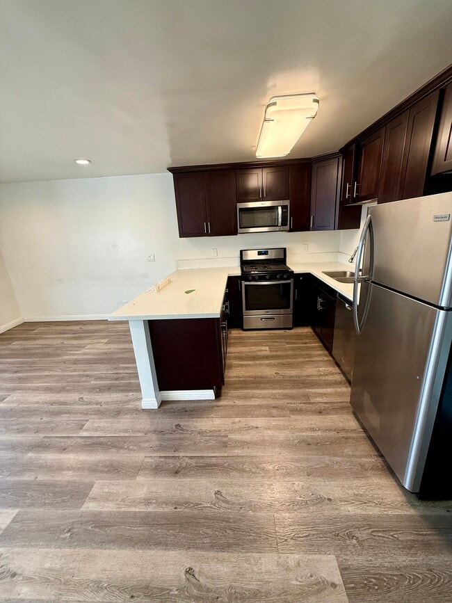 Building Photo - 278 E Washington Blvd