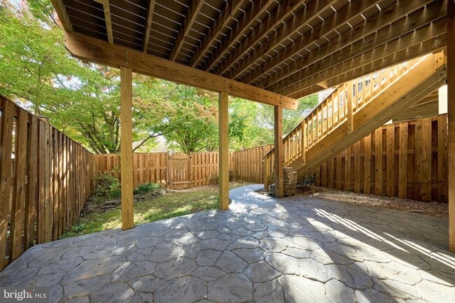 Building Photo - 685 Springhouse Square SE