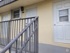 Building Photo - 8475 SW 137th Ave