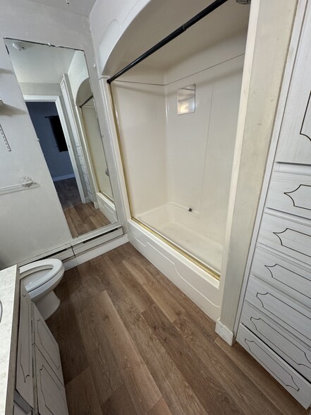 Building Photo - 2640 SE 3rd St