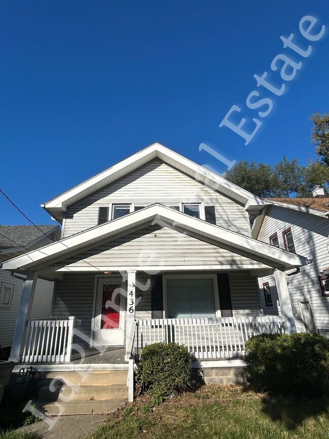 Primary Photo - Charming 3-Bed Home with Porch & Parking –...
