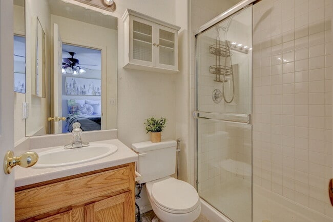 Building Photo - Charming 2-Story Home with Fireplace, Gara...