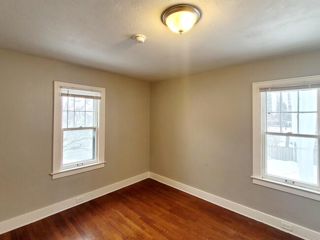 Building Photo - 255 Alger St SE