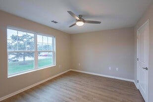 Building Photo - Juniper Crossing