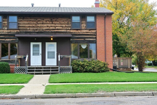 Primary Photo - 2000 4th St NW