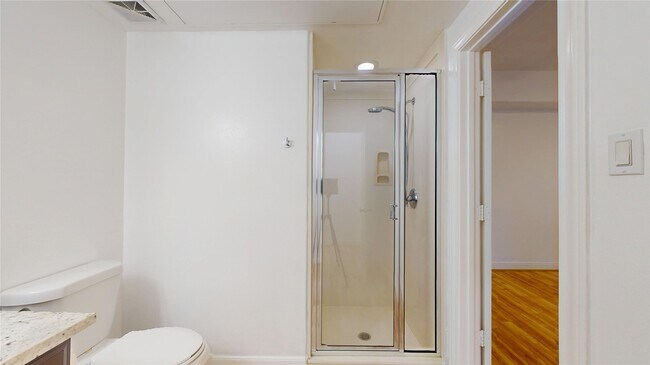 Building Photo - 328 Malone St