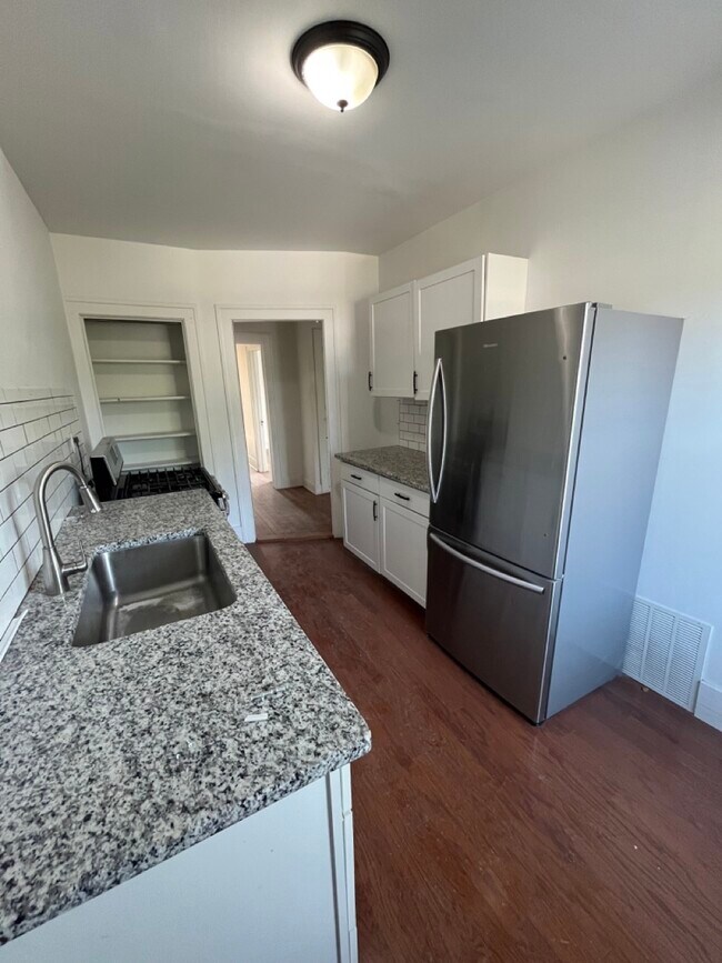 Building Photo - 1350 Alter Rd