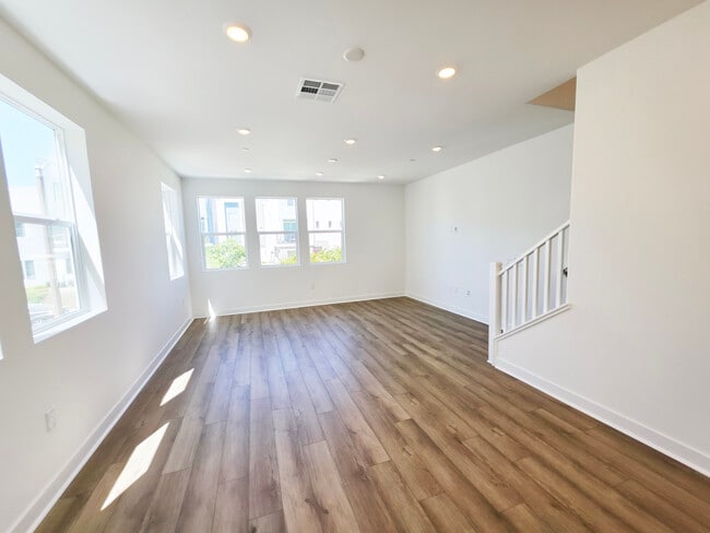Building Photo - 27457 Novella Ln