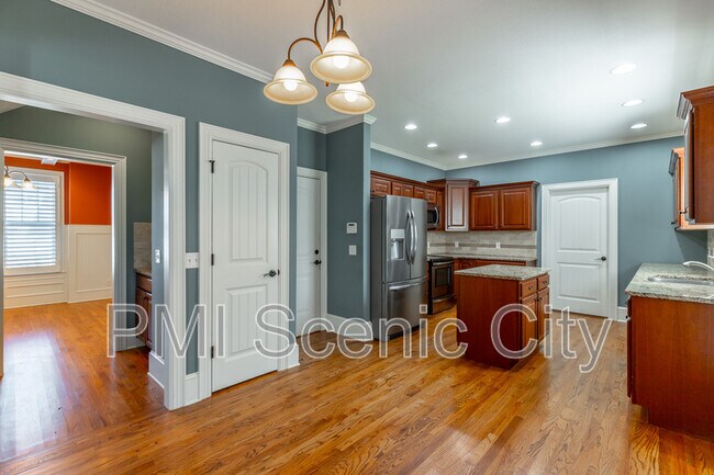 Building Photo - 8802 Mckenzie Farm Dr