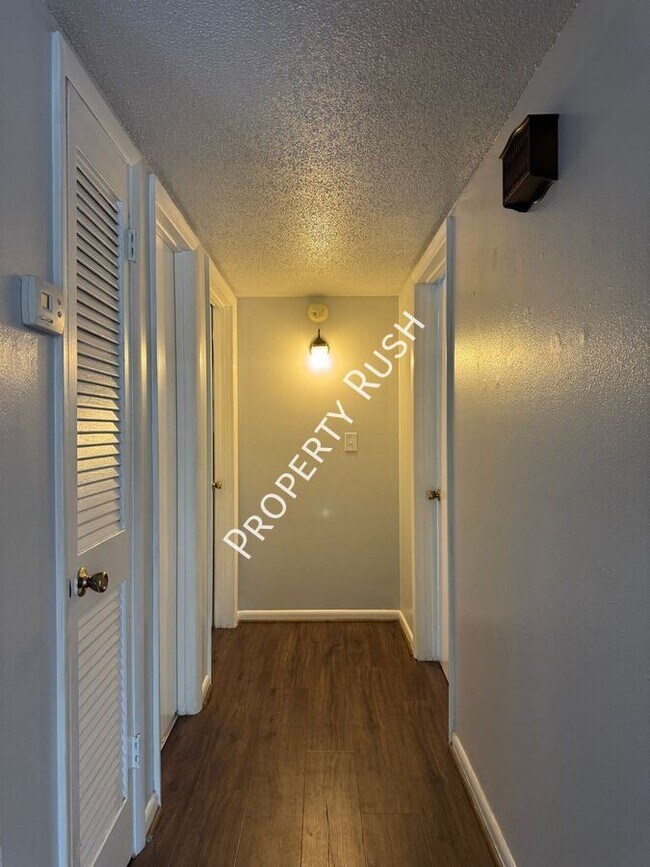 Building Photo - 3210 Joselin Ln