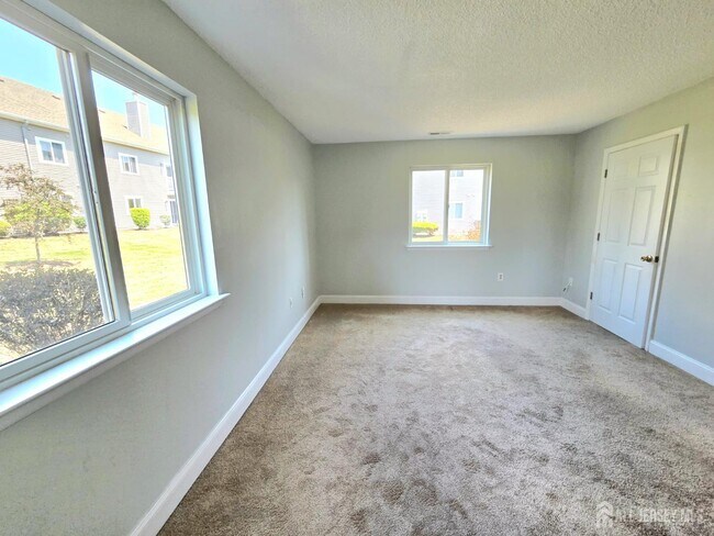 Building Photo - 8113 Tamarron Dr