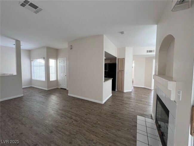 Building Photo - 2975 Bluegrass Ln