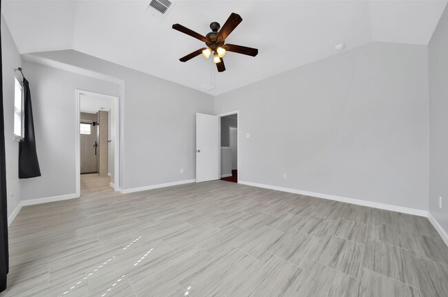 Building Photo - 6607 Colonial Rose Ln