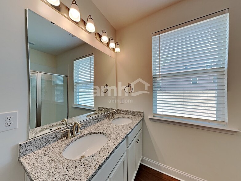 Building Photo - 4830 Durant Ct