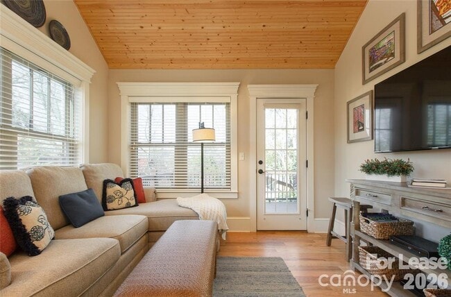 Building Photo - 41 Mildred Ave