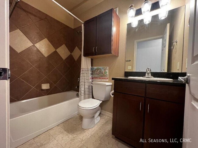 Building Photo - 1550 Little Bear Creek Point #102