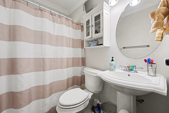 Building Photo - 3030 Monroe St