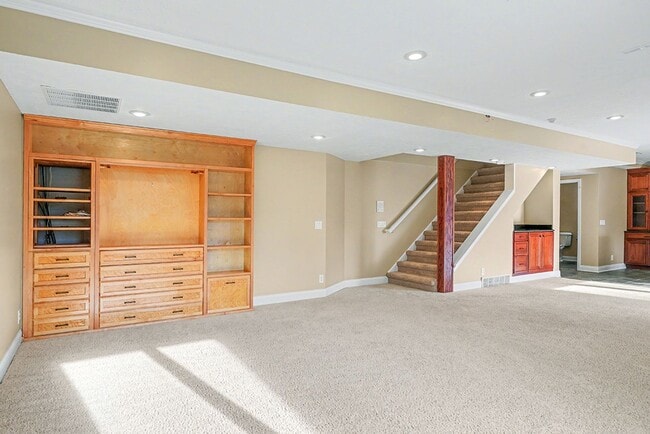 Building Photo - Spacious 4br/4.5 ba Home in Millard Mission Park Neighborhood. Huge Yard, 3 Car Garage