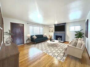 Building Photo - $2,300 - 3 Bed / 2 Bath Rancher Home in Perry District