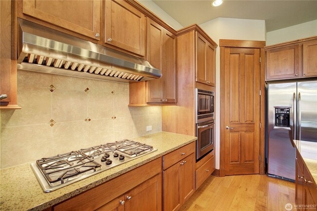 Building Photo - 3Bd/2.75Ba Issaquah Home