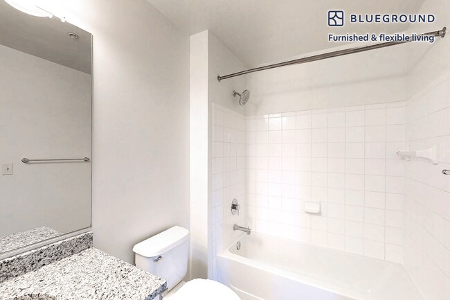 Building Photo - 1000 Avalon Dr