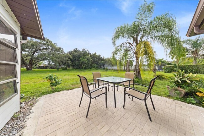 Building Photo - 3253 Oak Point Cir
