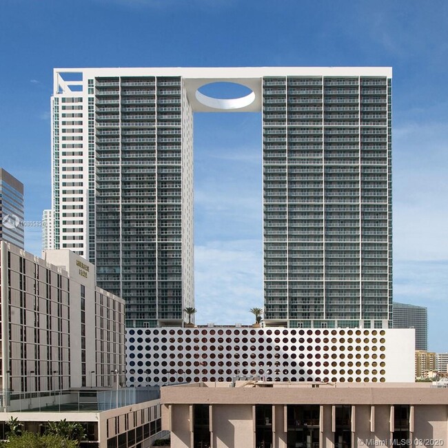 Building Photo - 500 Brickell Ave