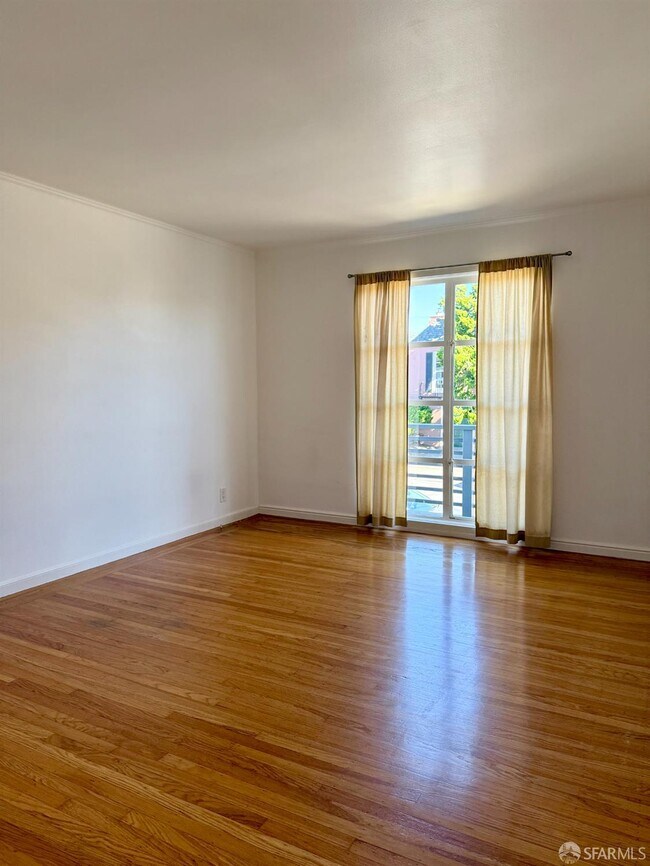 Building Photo - 1100 Eucalyptus Dr