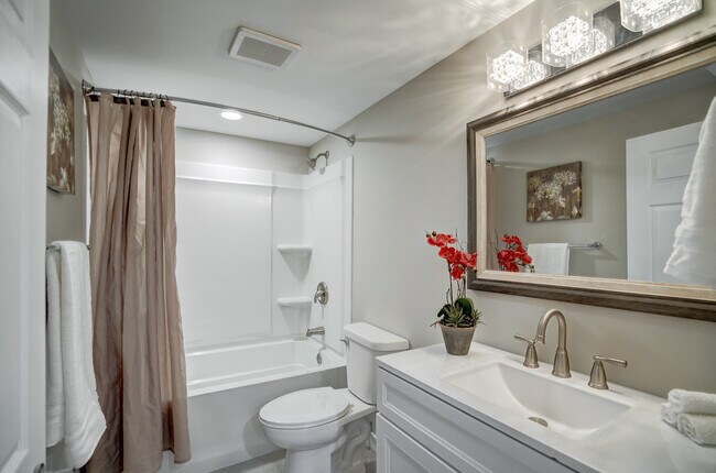 Building Photo - 4686 Capitol View Rd