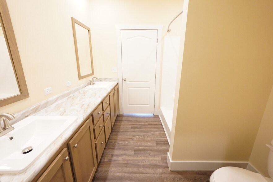 Primary Bathroom without furnishings - 600 Vera K Ct