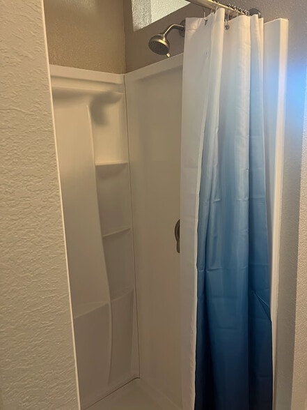 Building Photo - 1675 Emerald Pl