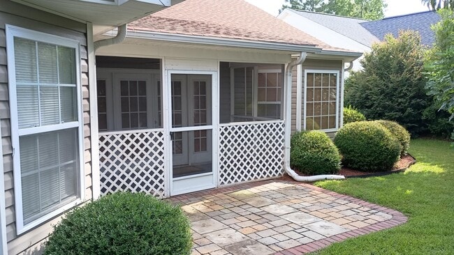 Building Photo - 1471 Blue Heron Pte