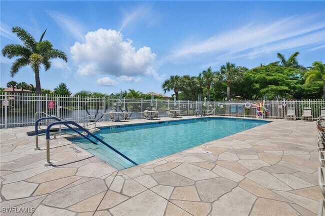 Building Photo - 15430 Bellamar Cir