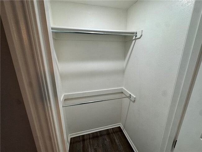 Building Photo - 1636 S Razorback Rd