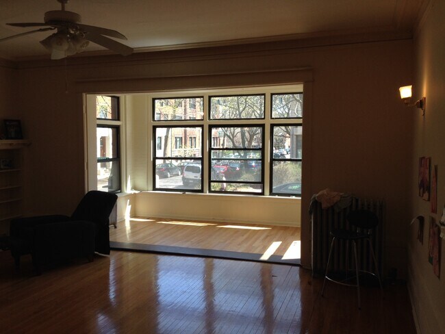 Building Photo - 5600 S Dorchester Ave