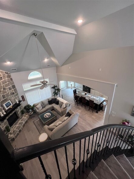 Building Photo - 9832 El Colina Dr