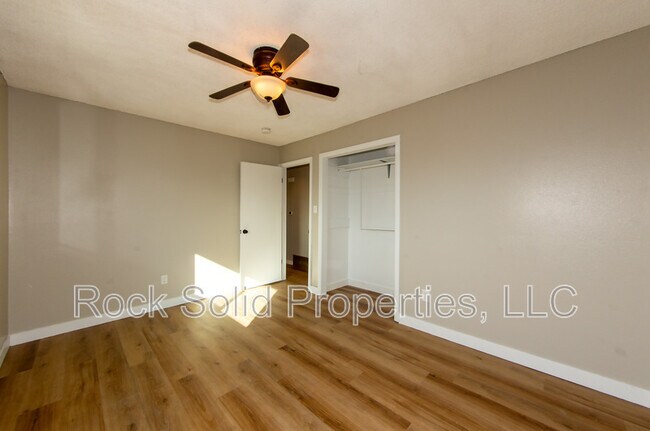 Building Photo - 4405 Ocean Ave