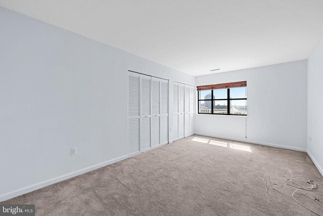 Building Photo - 2702 Lighthouse Point E