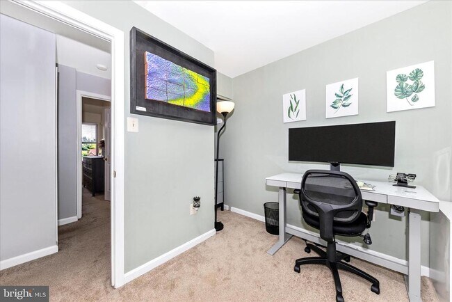 Building Photo - 6631 Beach Dr