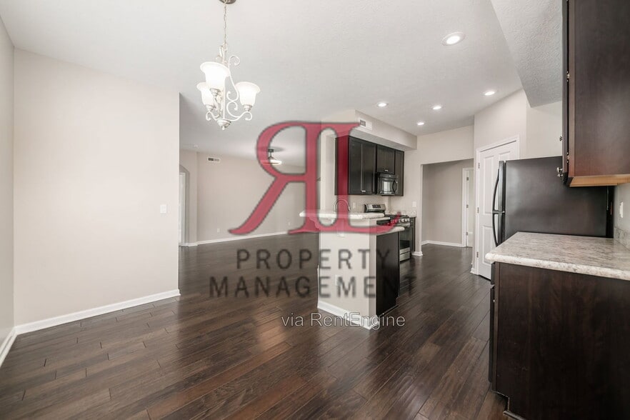 Building Photo - 5940 Whitewood Way