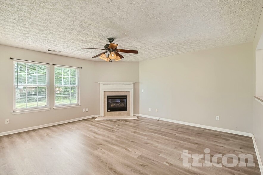 Building Photo - 5251 Miranda Way