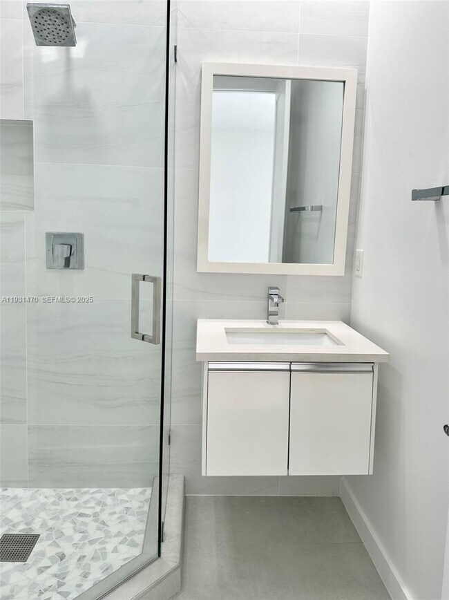 Building Photo - 6414 NW 104th Ct