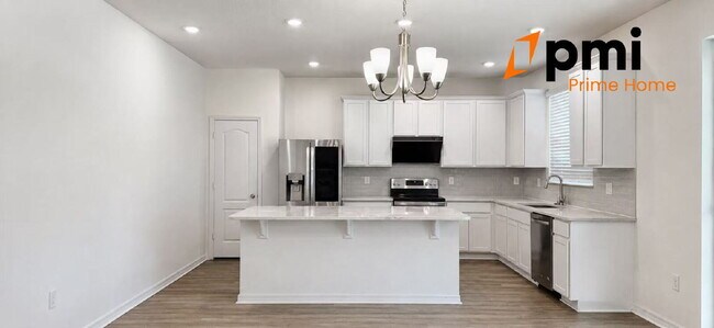 Building Photo - Stunning 5?Bedroom Home with 3 Bathrooms Single Family House.