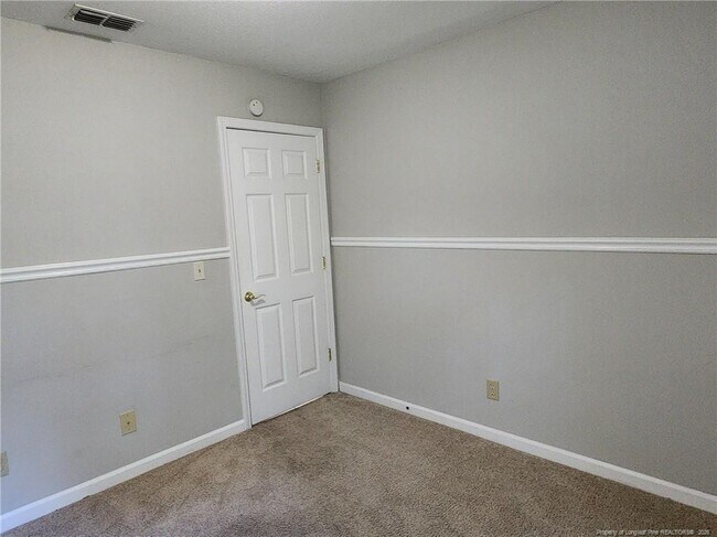 Building Photo - 909 Bramblewood Ct